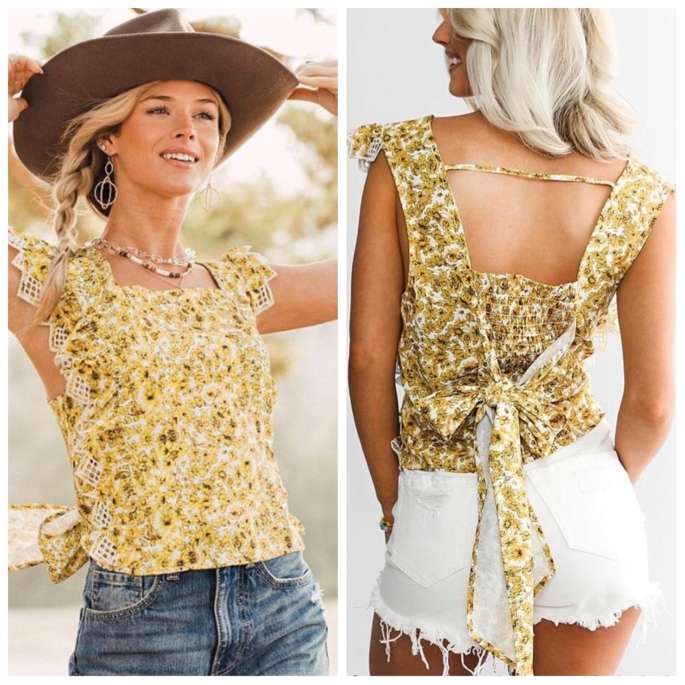 Gimmicks / Buckle Ruffled Floral Yellow Top with Lace Details Women's Medium